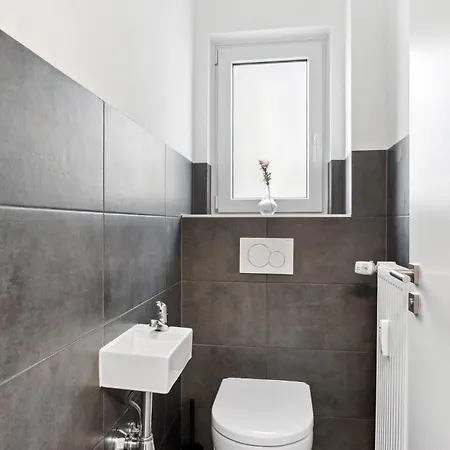 Wohnliebe, Zentral, Klinik, Gop Variete-theater, Langzeitaufenthalt Apartamento *