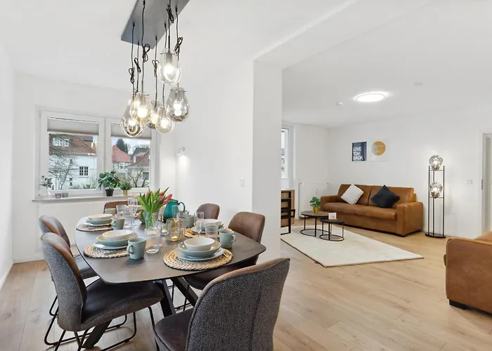 Wohnliebe, Zentral, Klinik, Gop Variete-theater, Langzeitaufenthalt *